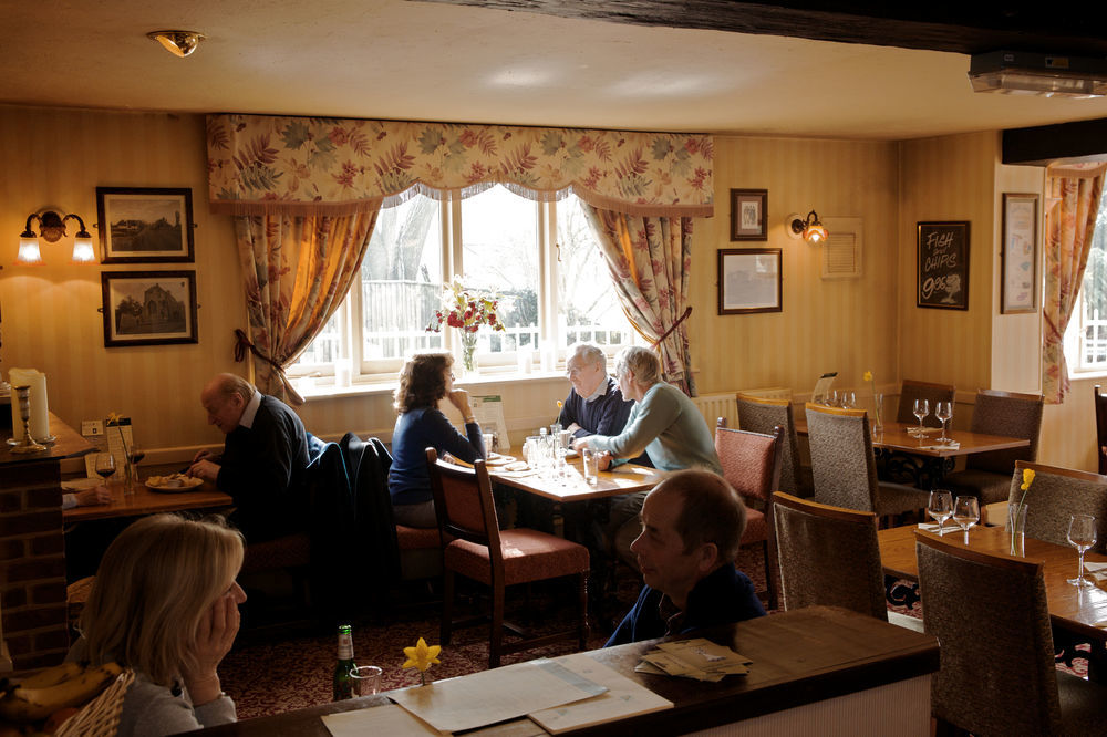 Fisherman'S Haunt Hotel Христчёрч Экстерьер фото