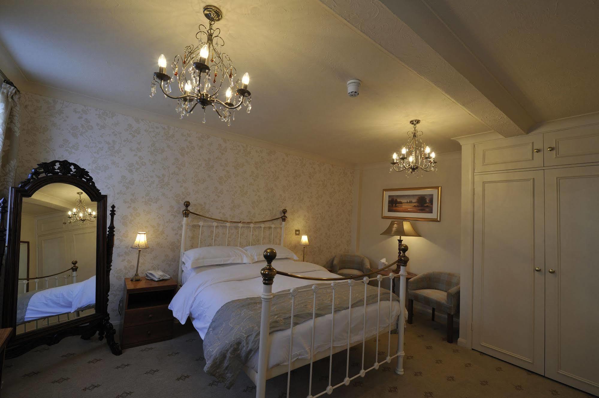 Fisherman'S Haunt Hotel Христчёрч Экстерьер фото